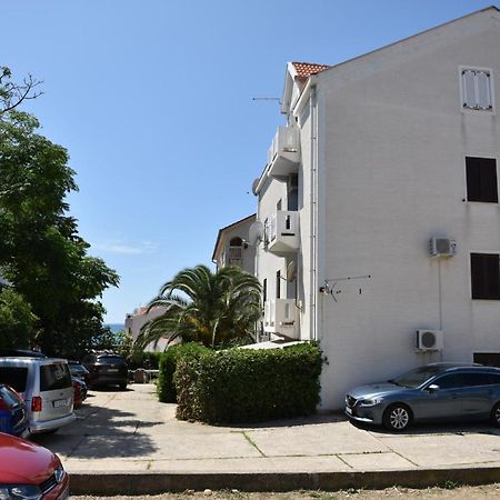 Apartment Sandrina Novalja Exterior photo